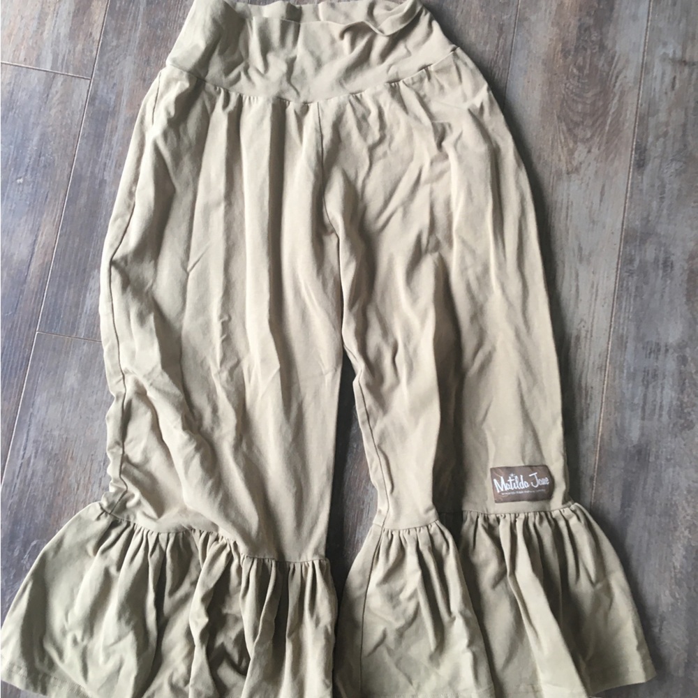 Matilda jane olive/tan ruffle pants NWOT